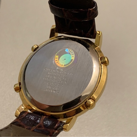 Vintage Citizen Chronograph Watch on Leather Strap. - Picture 3 of 6